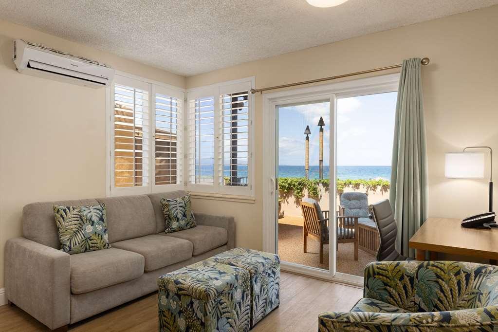 Days Inn By Wyndham Maui Oceanfront Уэйлея Номер фото