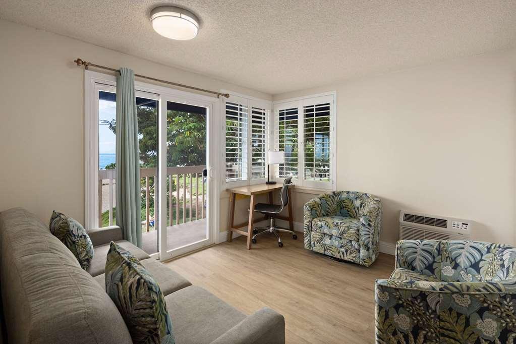 Days Inn By Wyndham Maui Oceanfront Уэйлея Номер фото
